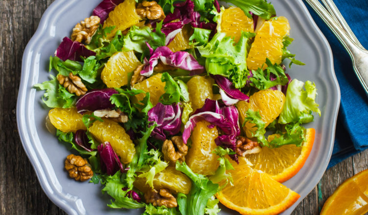 INSALATA DI ARANCE E NOCI, CONCENTRATO DI BONTÀ E SALUTE