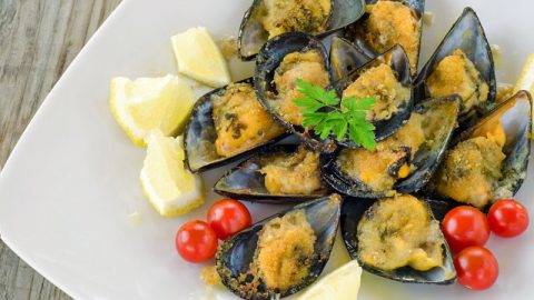 Cozze farcite e gratinate al limone