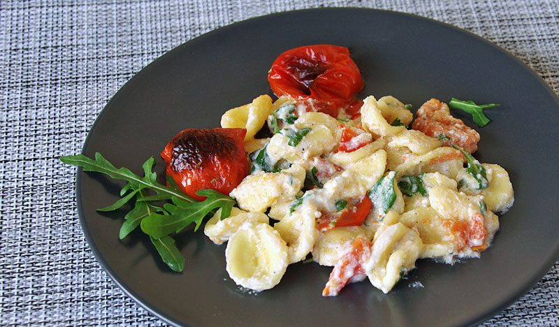 Orecchiette pomodorini e fave